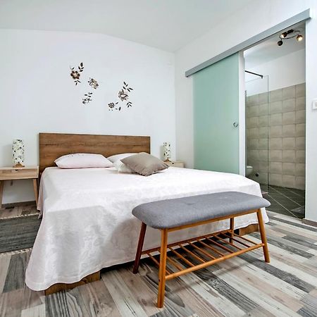 Paola Cozy Apartment Rovinj Buitenkant foto
