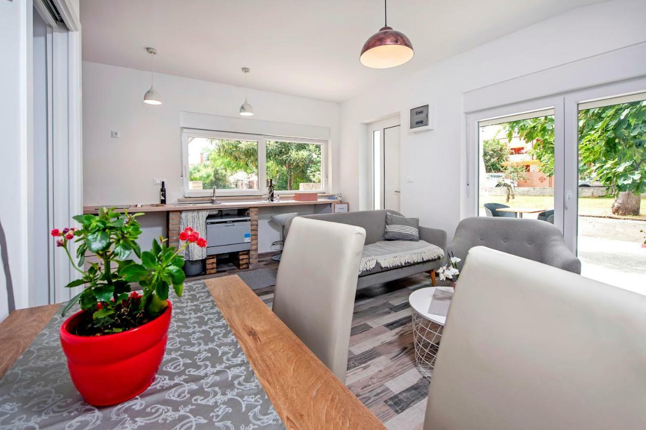 Paola Cozy Apartment Rovinj Buitenkant foto