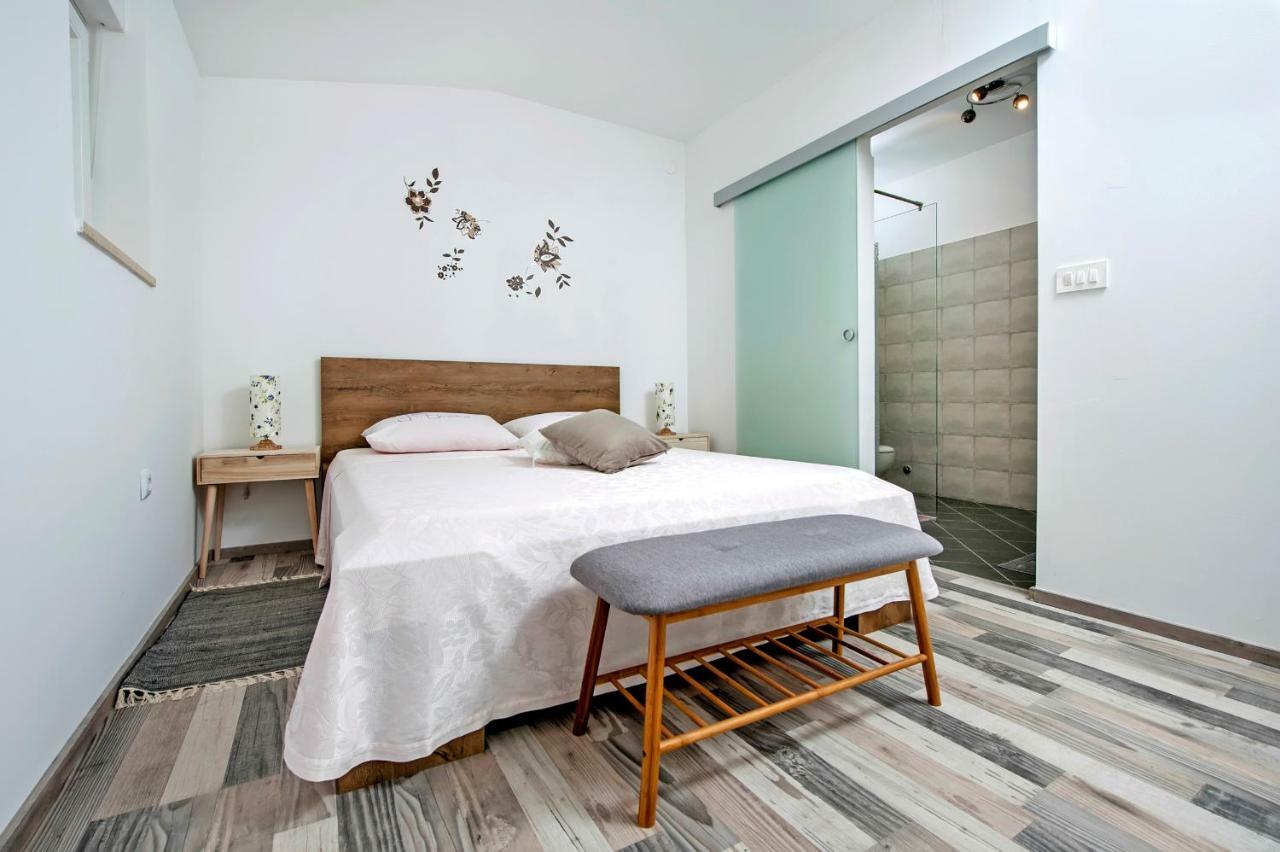 Paola Cozy Apartment Rovinj Buitenkant foto