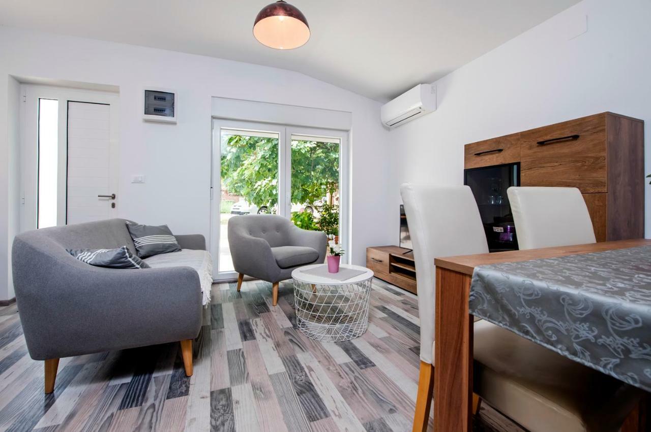 Paola Cozy Apartment Rovinj Buitenkant foto