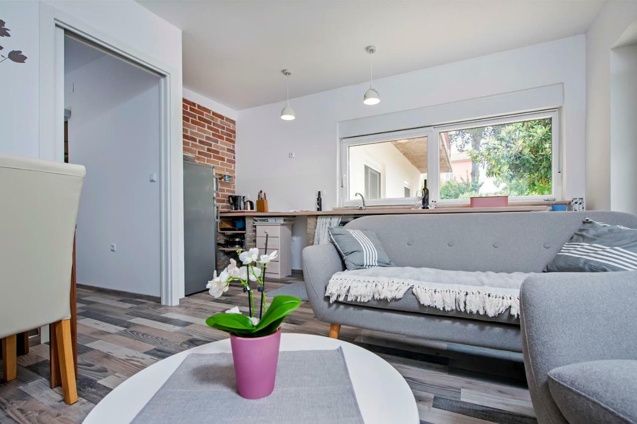 Paola Cozy Apartment Rovinj Buitenkant foto